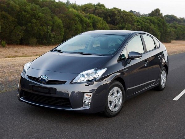 Toyota Prius - ένας λαμπρός εκπρόσωπος της οικογένειας των υβριδικών αυτοκινήτων