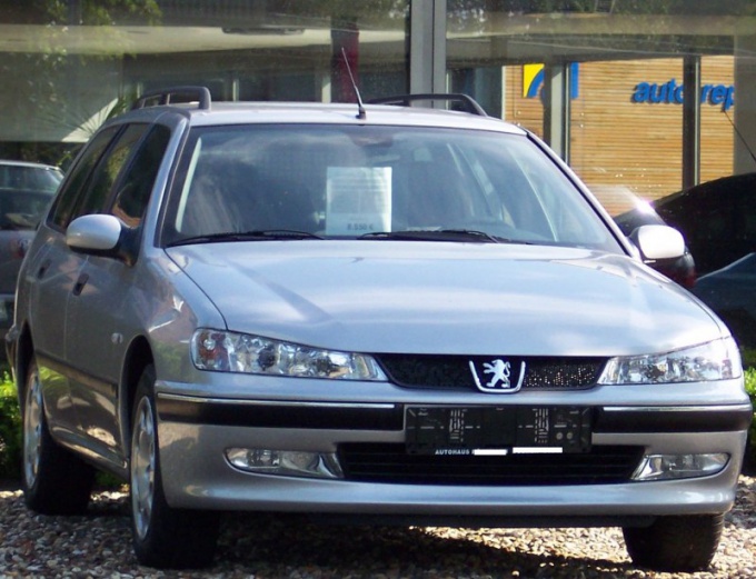 Πώς να αντικαταστήσετε τους λαμπτήρες Peugeot 406