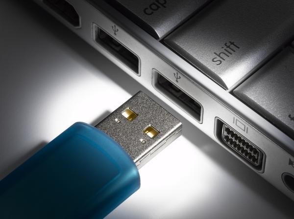 Ποιος είναι ο μέσος χρόνος ζωής ενός USB flash drive